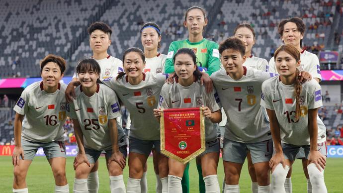 爱游戏体育-2比0!中国女足亚洲杯卫冕之旅“开门红”